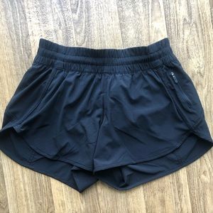 WOMENS Lululemon Tracker Short 4”
